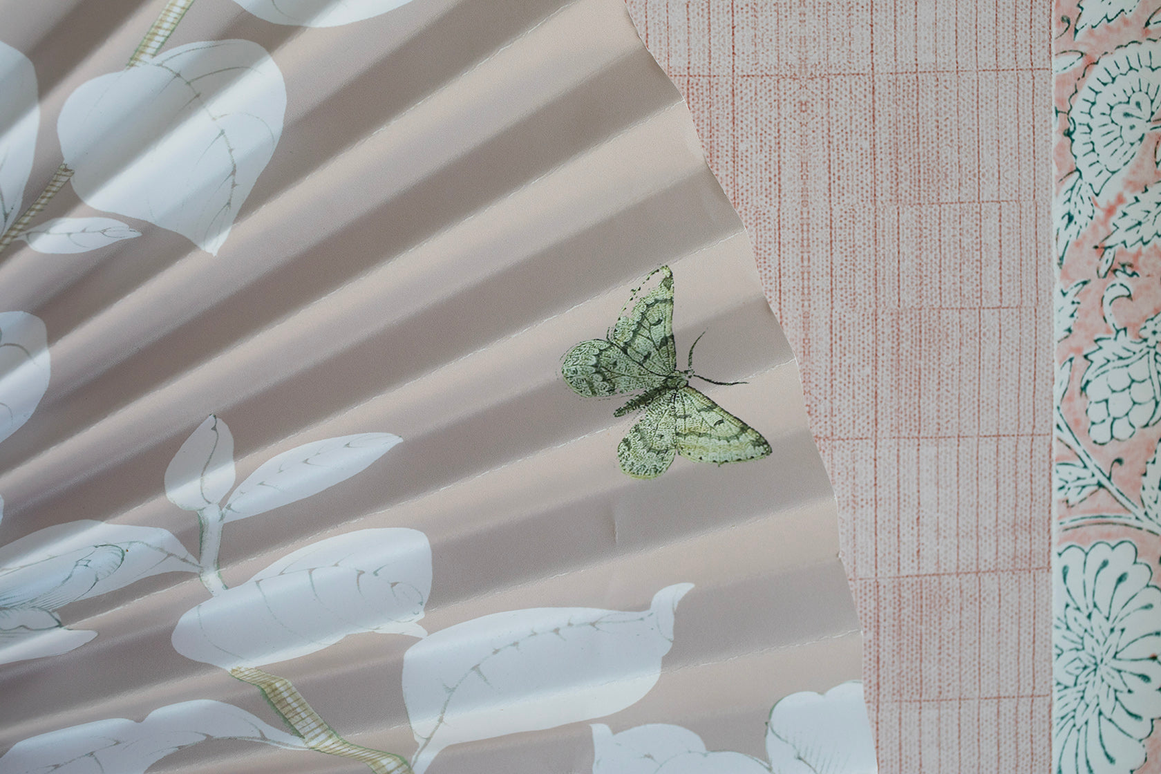 Pleated Dimensional Circle: Pink Chinoiserie