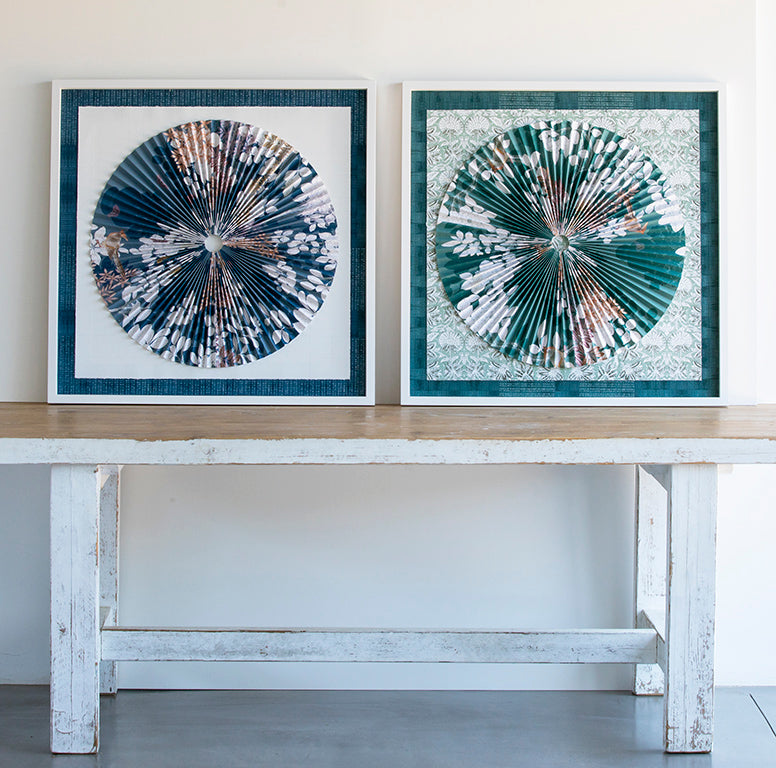 Pleated Dimensional Circle: Blue Chinoiserie