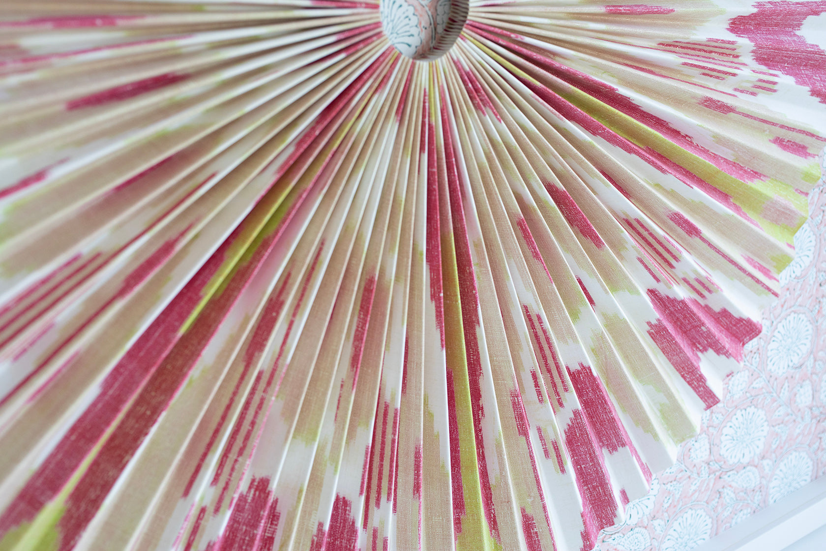 Pleated Dimensional Circle: Iktat (Pink)